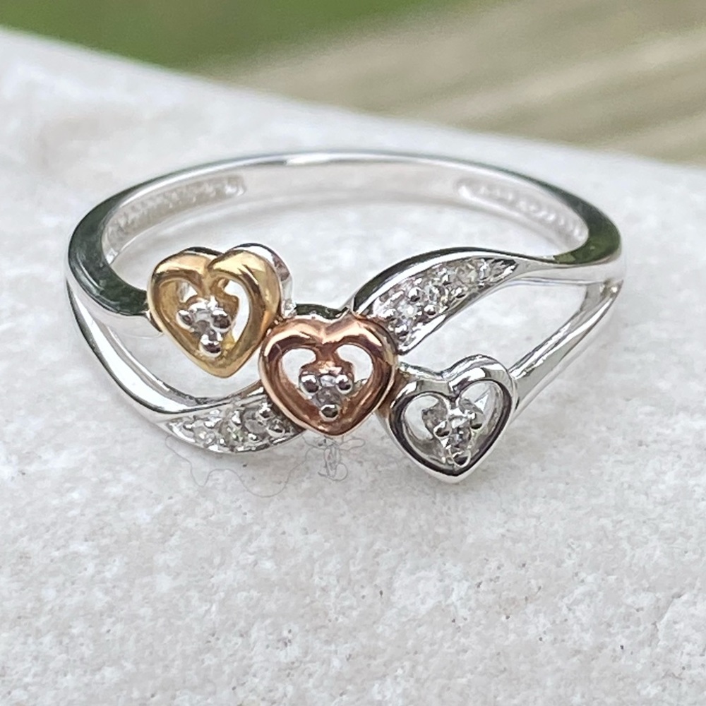SOLD 💲3 heart Diamond 10k white gold ring with yellow and rose gold accent - Picture 1 of 15